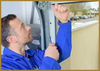 United Garage Doors Mesa, AZ 480-527-0852 - serv-rep-gr-47m